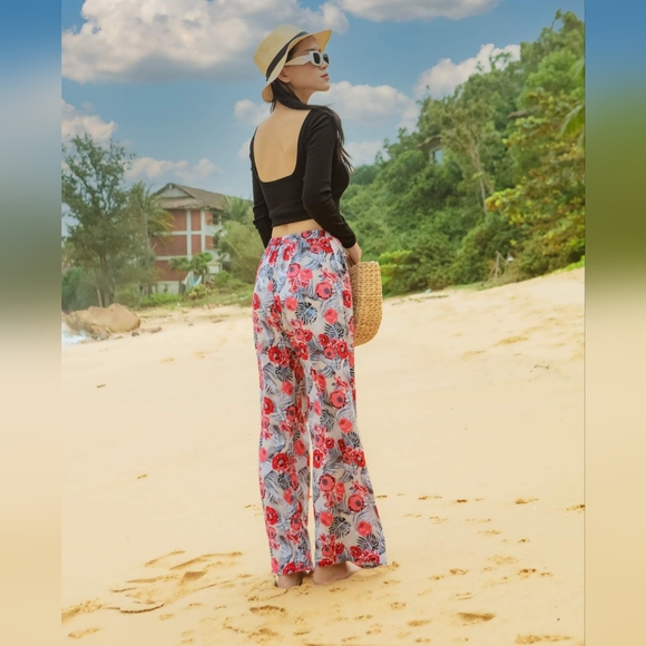 Rosey Red, Linen Thai style women's boho pants! - Picture 4 of 7